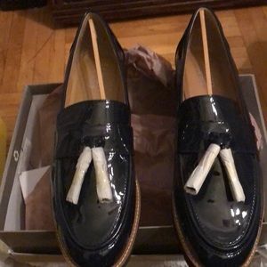 Women patent leather loafer.NWT